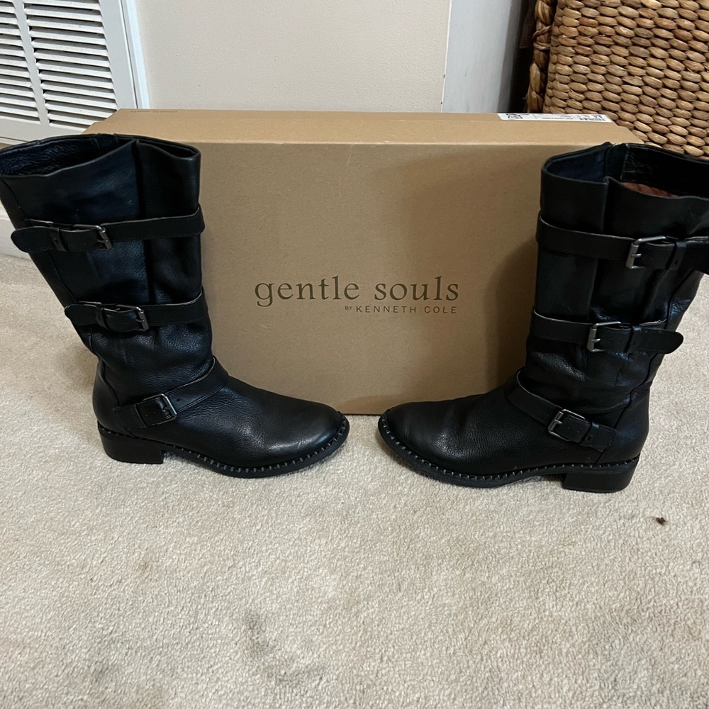 Kenneth Cole Boots 6.5